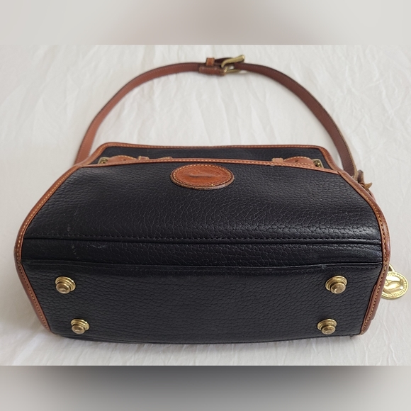 Vintage Dooney & Bourke Buckle Satchel Purse Black Pebbled Leather USA Designer - Picture 4 of 16